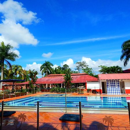 Hotel Campestre Las Palmas Sas 비야비센시오 외부 사진