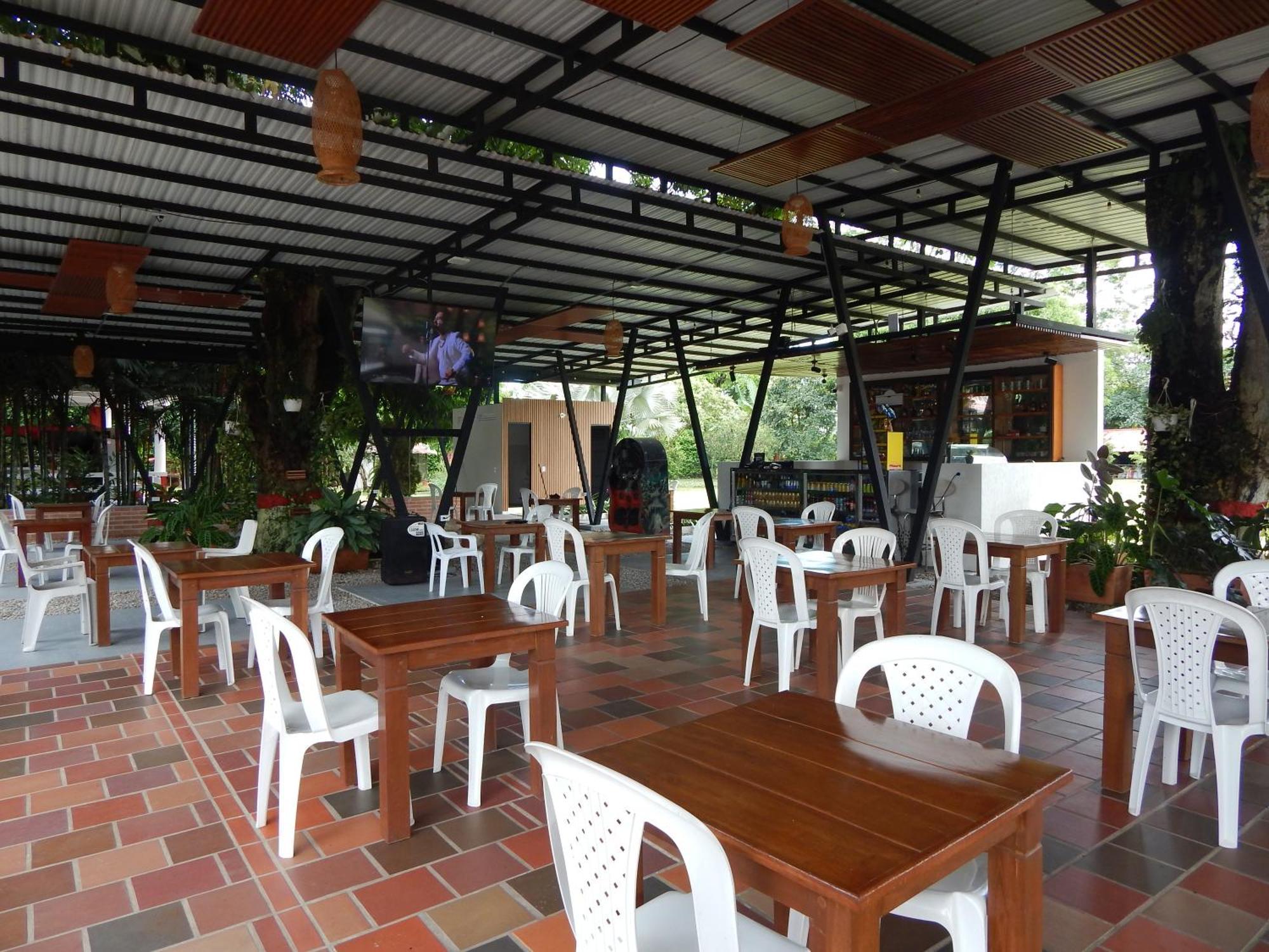 Hotel Campestre Las Palmas Sas 비야비센시오 외부 사진