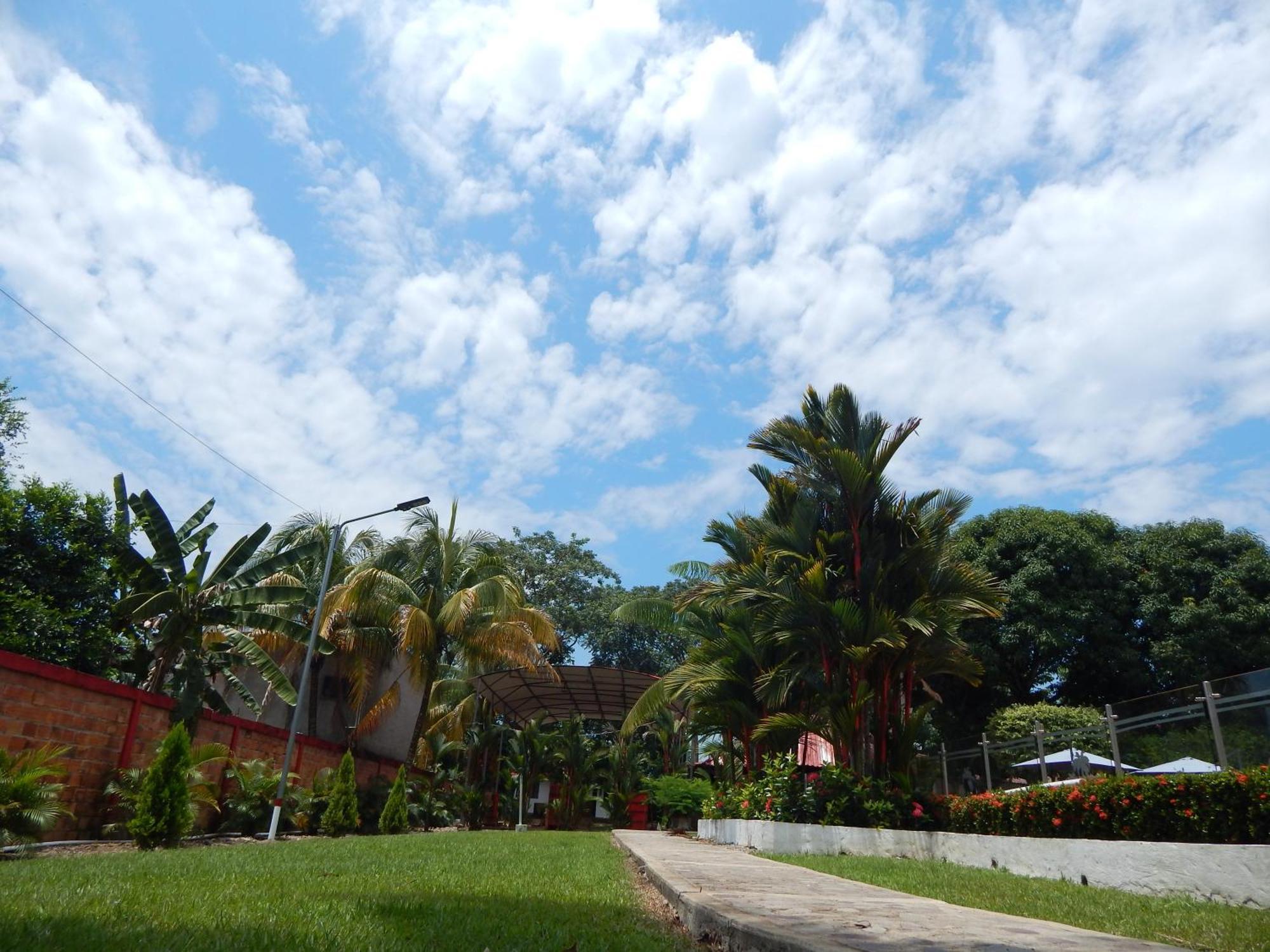 Hotel Campestre Las Palmas Sas 비야비센시오 외부 사진