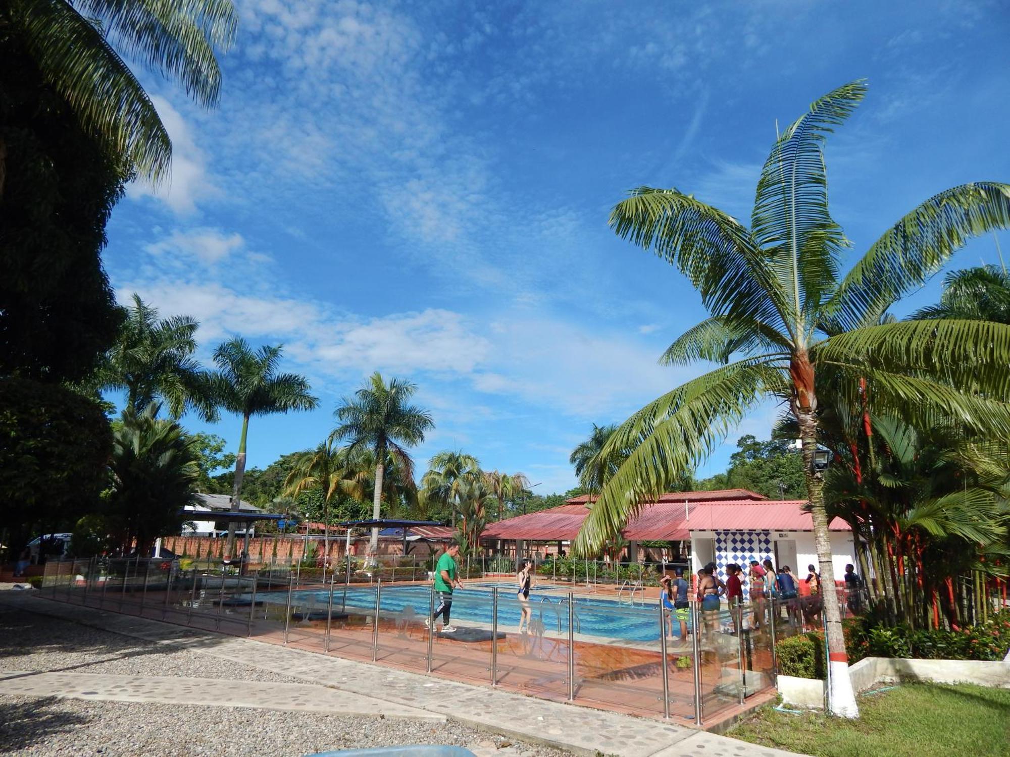 Hotel Campestre Las Palmas Sas 비야비센시오 외부 사진